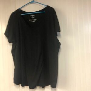 Torrid Black Classic Fit V-Neck Tee Size 4 4X